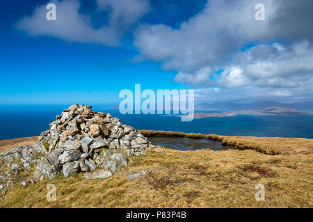 Die Insel von Taransay und der North Harris Hügel vom Gipfel des Ceapabhal auf Toe Kopf (Gob ein Tobha) South Harris, Western Isles, Schottland, Großbritannien Stockfoto