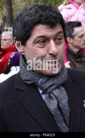 JON SOPEL BBC politischer Korrespondent für BBC WORLD INTERNATIONAL NEWS CHANNEL NORDAMERIKA EDITOR AUF DEM Victoria Embankment, London AM 30. NOVEMBER 2011. Stockfoto