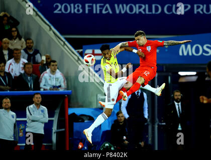 Moskau, Russland - Juli 03: Johan MOJICA von Kolumbien, Herausforderung mit Kieran TRIPPIER von England während der FIFA WM Russland 2018 Umlauf von 16 Match zwischen Kolumbien und England bei Spartak Stadium am Juli 3, 2018 in Moskau, Russland. (MB) Stockfoto