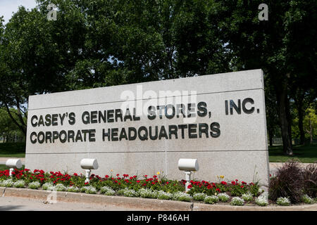 Ein logo Zeichen außerhalb des Hauptsitzes der Casey's General Stores, Inc., die in Ankeny, Iowa, wurde am 30. Juni 2018. Stockfoto