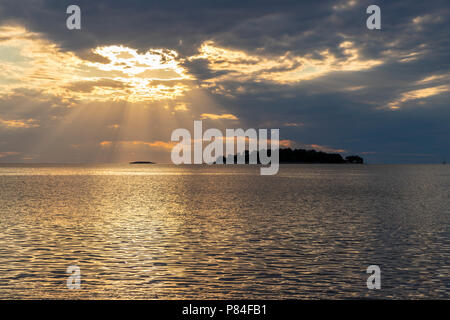 Seascape der Jadran Meer bei Sonnenuntergang in Kroatien Stockfoto