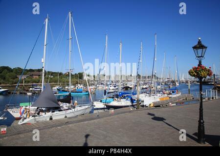 Stadt Kai Lymington, Hampshire, Großbritannien Stockfoto