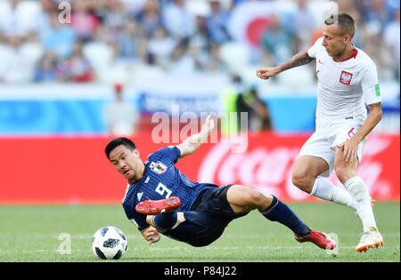 Wolgograd, Russland - 28. Juni: Shinji Okazaki von Japan konkurriert mit Jacek Goralski von Polen während der FIFA WM 2018 Russland Gruppe H Übereinstimmung zwischen Japan und Polen bei Wolgograd Arena am 28. Juni in Wolgograd, Russland 2018. (Foto von Lukasz Laskowski/PressFocus/MB Media/) Stockfoto