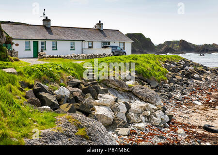 Großbritannien, Nordirland, Co Antrim, ballintoy Hafen, direkt am Meer, Ferienhäuser der alte Fischer Stockfoto