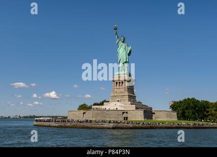 Freiheitsstatue auf Liberty Island in New York Vorderansicht Stockfoto