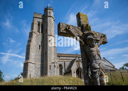 Ellesborough, UK. 6. Juli, 2018. Die Pfarrkirche der Heiligen Peter und Paul. Stockfoto