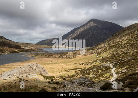 Dramatische Szenerie um Llyn Idwal im Snowdonia National Park, North Wales. Stockfoto