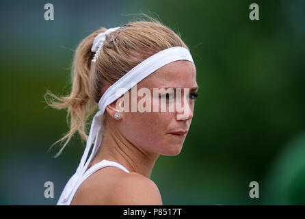 Camila Giorgi in Aktion am siebten Tag der Wimbledon Championships im All England Lawn Tennis and Croquet Club, Wimbledon. DRÜCKEN SIE VERBANDSFOTO. Bilddatum: Montag, 9. Juli 2018. Siehe PA Geschichte TENNIS Wimbledon. Bildnachweis sollte lauten: John WaltonPA Wire. Stockfoto