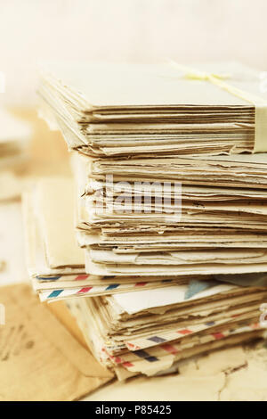 Stapel der alten Post Papier Buchstaben closeup Stockfoto