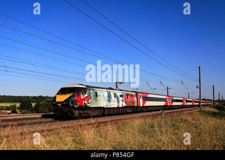 Virgin Trains 91111 für die Gefallenen, East Coast Main Line Railway, Peterborough, Cambridgeshire, England, Großbritannien Stockfoto