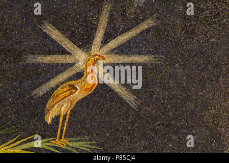 Pfau - Detail des 6. Jahrhunderts Apsis Mosaik (530 AC) - Meisterwerk der frühen christlichen Kunst - Basilika Santi Cosma e Damiano - Rom Stockfoto