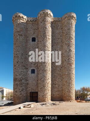 CASTILLO DE NÄHE DE SALVANES. FORTALEZA DE LA ORDEN MILITAR DE SANTIAGO. MADRID, ESPAÑA. Stockfoto