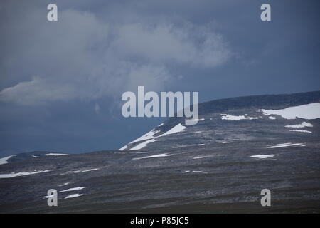 Am norwegischen Polarkreis mit Wolken Stockfoto