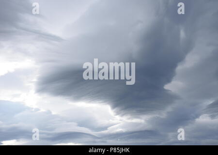 Am norwegischen Polarkreis mit Wolken Stockfoto