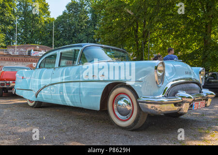 Stade, Deutschland - Juli 8, 2018: ein Jahrgang 1954 Buick Special 4-Türer am 5. Sommer Antriebs US Car Meeting. Stockfoto