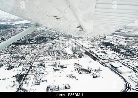 Luchtfotografie van Stad en Industrie in Flevopolder; Luftaufnahmen der Stadt und Industrie auf Flevopolder Stockfoto