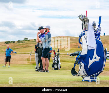 Gullane, Großbritannien. 10. Juli 2018. Aberdeen Standard Investitionen Scottish Open Golf Championship letzte Vorbereitungen, Gullane, East Lothian, Schottland, Vereinigtes Königreich, 10. Juli 2018. Die letzte Phase der Vorbereitungen für den 5. Europäischen Tour Rolex Serie im Gullane Golfkurs in der Vorbereitung für den Start der Open Championship vom 12. bis 15. Juli. Professionelle Golfspieler Üben auf dem Putting Green Stockfoto