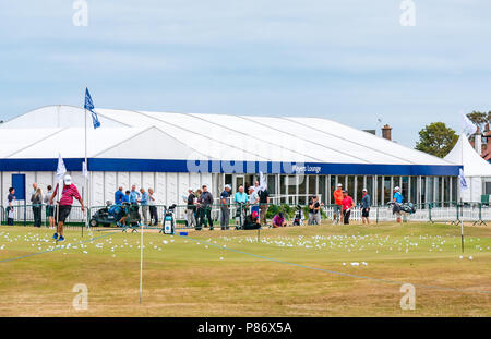 Gullane, Großbritannien. 10. Juli 2018. Aberdeen Standard Investitionen Scottish Open Golf Championship letzte Vorbereitungen, Gullane, East Lothian, Schottland, Vereinigtes Königreich, 10. Juli 2018. Die letzte Phase der Vorbereitungen für den 5. Europäischen Tour Rolex Serie im Gullane Golfkurs in der Vorbereitung für den Start der Open Championship vom 12. bis 15. Juli. Professionelle Golfspieler üben in der Praxis Bereich Stockfoto