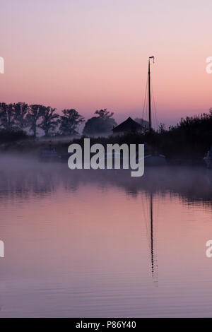 Overijsselse vecht in de vroege Ochtend; Overijsselse vecht im frühen Morgen Stockfoto