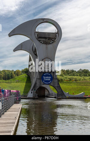 Falkirk Wheel, rotierende Schiffshebewerk in Falkirk, Schottland Stockfoto