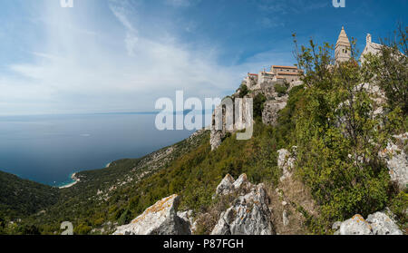 Panoramablick über Lubenice, alte Festung Stadt auf der Insel Cres, Kroatien. Stockfoto