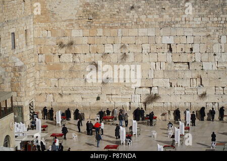 Jerusalem, beten an der Klagemauer Stockfoto