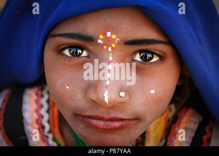 Beauitiful indische Mädchen in Jaisalmer, Rajasthan Stockfoto