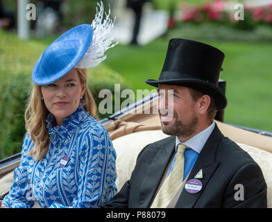 Peter und Herbst Phillips Ankunft im Royal Gehäuse für Tag zwei des Royal Ascot. Stockfoto