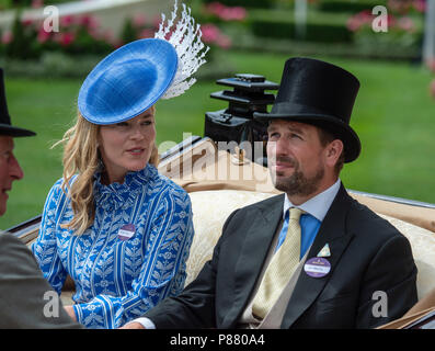 Peter und Herbst Phillips Ankunft im Royal Gehäuse für Tag zwei des Royal Ascot. Stockfoto