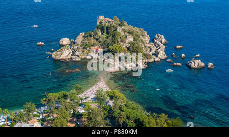 Malerischer Blick auf die Isola Bella bei Taormina, Provinz Messina, Süditalien. Stockfoto