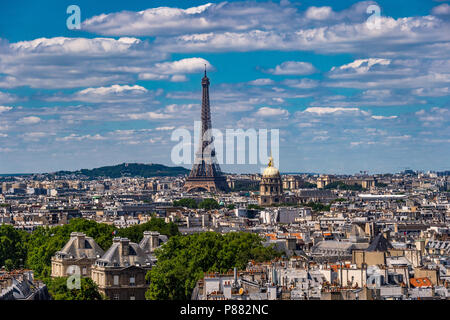 Ein Blick auf den Eiffelturm von der Spitze des Pantheons in Paris, Frankreich Stockfoto
