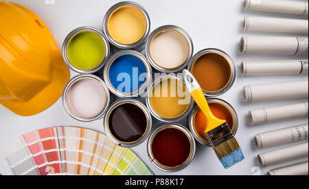 Farbe und Pinsel Stockfoto