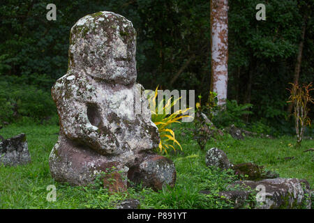 Tiki Statue, Hiva Oa, Marquesas Inseln Stockfoto