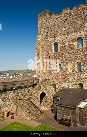 Großbritannien, Nordirland, Co Antrim, Carrickfergus, normannische Burg halten Stockfoto