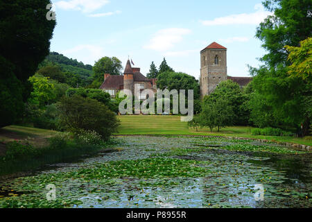 Die Gärten in Little Malvern Hof Stockfoto