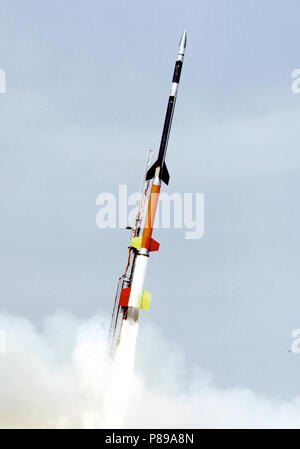 Die vier-stufige Schwarz Brandt Hier strahlen aus einer Launch Pad auf der Insel Wallops Flight Facility in ländlichen Virginia ist mit 66 Fuß (20 Meter), das höchste der NASA 13 Höhenforschungsraketen. Stockfoto