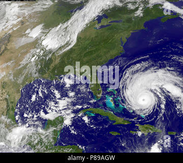 Die NASA geht 13 Sat-Bild mit der US-Ostküste und Hurricane Earl am September 1, 2010 13:10 UTC. Stockfoto