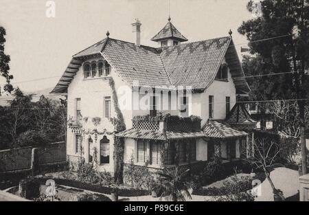 Barcelona. Josep Puig i Cadafalch (1867-1956), arquitecto Modernista. Casa Capella, Torre ajardinada en la calle San Sebastián, 90, actualmente calle Mariano Cubí. Año 1902. Tarjeta postal A.T.V. Stockfoto