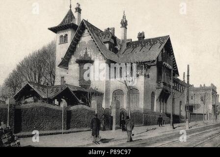 Barcelona. Josep Puig i Cadafalch (1867-1956), arquitecto Modernista. Casa Llorach, en la Calle Muntaner, 263, por encargo de Concepción Dolsa, viudad de Llorach. Año 1909. Tarjeta postal A.T.V. Stockfoto