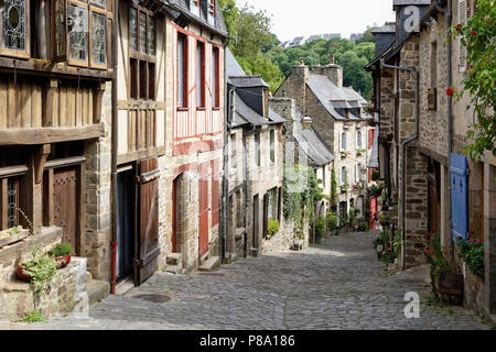 Rue du Petit Fort, Dinan, Bretagne, Frankreich Stockfoto