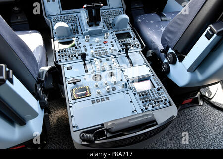 Cockpit, Systemsteuerung, Lufthansa, Airbus A350-900, Deutschland Stockfoto