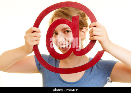 Social media Konzept mit Frau und Spider monkey als Internet Symbol Stockfoto