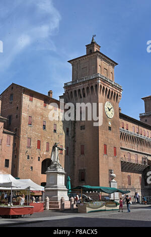 Castello Estense oder Castello di San Michele aus dem 16. Jahrhundert Marquis Festung Este in Ferrara (Emilia-Romagna), Norditalien, Hauptstadt der Provinz Ferrara und Italienisch. Stockfoto