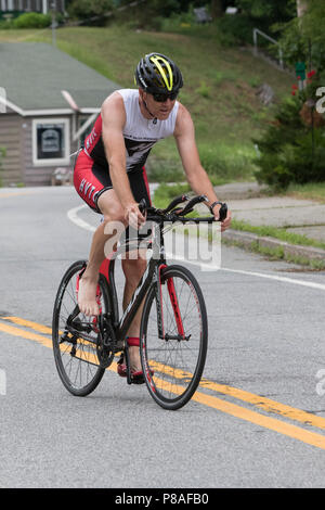 Mark Wilson während der Bike Segment an der 2018 Haag Ausdauer Festival Duathlon Stockfoto