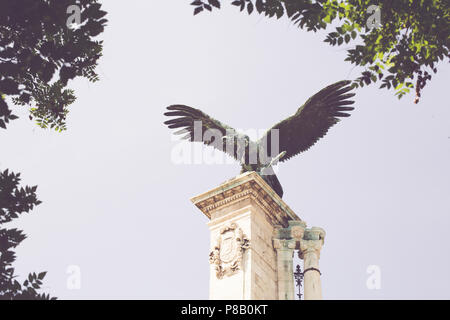 Vogel in das königliche Schloss, Budapest, nationales Symbol Ungarns Turul Stockfoto