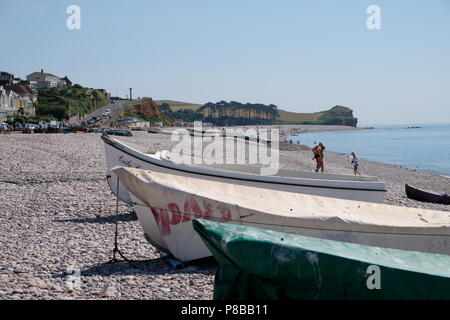 Das Meer bei Budleigh Salterton, Devon, England, nach Osten. Diese Küste ist ein Teil von dem, was als die Jurassic Coast bekannt ist. Stockfoto