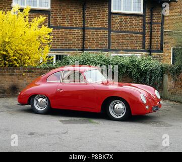 Porsche 356 A 1600 Übersicht Seite in roter Lackierung Stockfoto