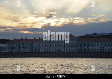 Die Stadt Sankt Petersburg in Russland, während der weißen Nächte Stockfoto