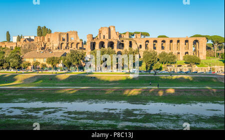 Der Palatin und dem Circo Massimo in Rom am Nachmittag. Stockfoto