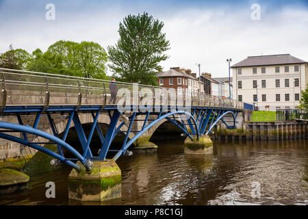 Großbritannien, Nordirland, Co, Coleraine, Londonderry New River Bann Fußgängerbrücke Stockfoto